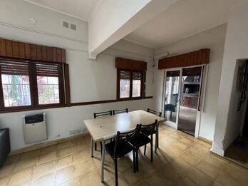 Casa 3 dormitorios con patio y cochera APTA CRÉDITO HIPOTCARIO