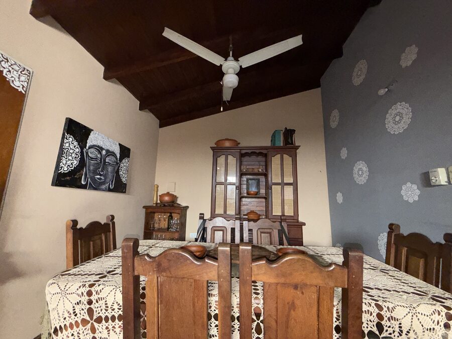 CASA 3 DORMITORIOS ZONA AV. RAMIREZ Y LAURENCENA