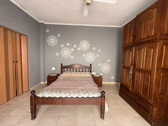 CASA 3 DORMITORIOS ZONA AV. RAMIREZ Y LAURENCENA