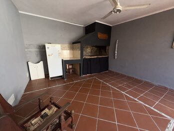 CASA 3 DORMITORIOS ZONA AV. RAMIREZ Y LAURENCENA
