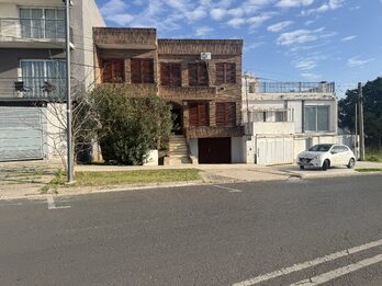 ALQUILER CASA 3 DORMITORIOS - GARAGE DOBLE | ZONA THOMPSON