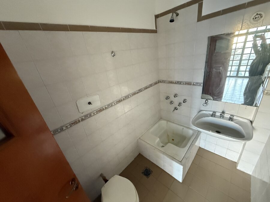 ALQUILER CASA 3 DORMITORIOS - GARAGE DOBLE | ZONA THOMPSON