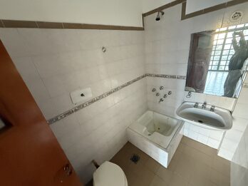 ALQUILER CASA 3 DORMITORIOS - GARAGE DOBLE | ZONA THOMPSON