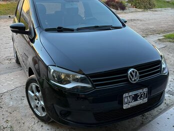 VENDO FOX 5 puertas año 2013
