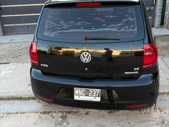 VENDO FOX 5 puertas año 2013