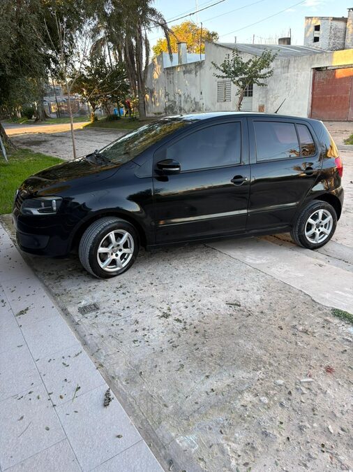 VENDO FOX 5 puertas año 2013