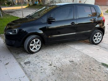 VENDO FOX 5 puertas año 2013