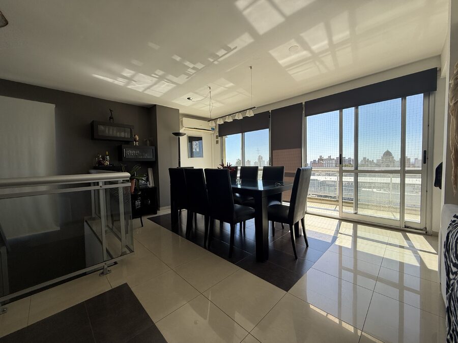 PENTHOUSE 3 DORMITORIOS CON COCHERA - CERVANTES Y SANTA FE