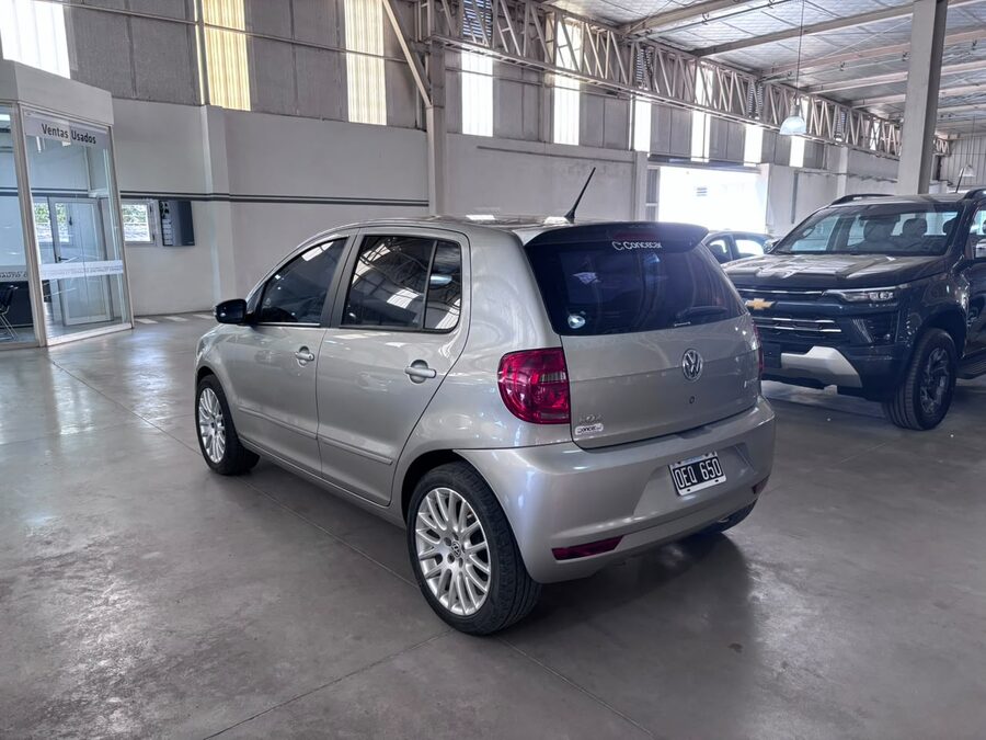 VOLKSWAGEN FOX 1.6 5P HIGHLINE I MOTION - AÑO 2015 - 129.226KM