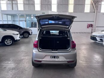 VOLKSWAGEN FOX 1.6 5P HIGHLINE I MOTION - AÑO 2015 - 129.226KM
