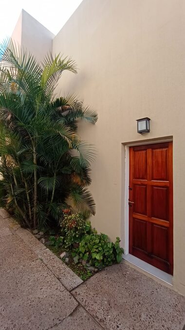DUEÑO. DUPLEX 3 DORM. 2 BAÑOS. COCHERA. PATIO PARRILLA.