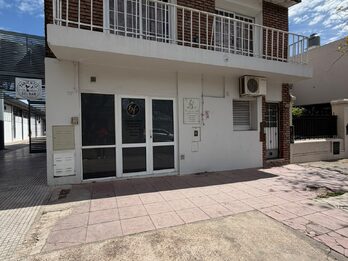 VENDO PROPIEDAD APTA FINES COMERCIALES - SALTA Y NOGOYA