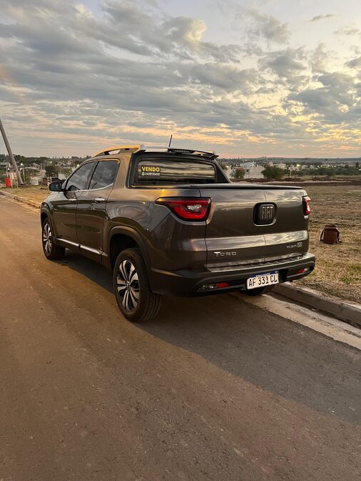 FIAT TORO VOLCANO 2.0 2022 4x4 DIESEL AT9