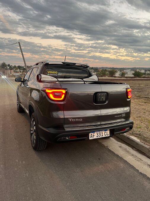 FIAT TORO VOLCANO 2.0 2022 4x4 DIESEL AT9