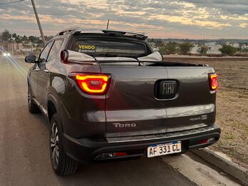 FIAT TORO VOLCANO 2.0 2022 4x4 DIESEL AT9