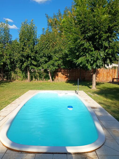 ALQUILO TEMPORALMENTE CASA QUINTA