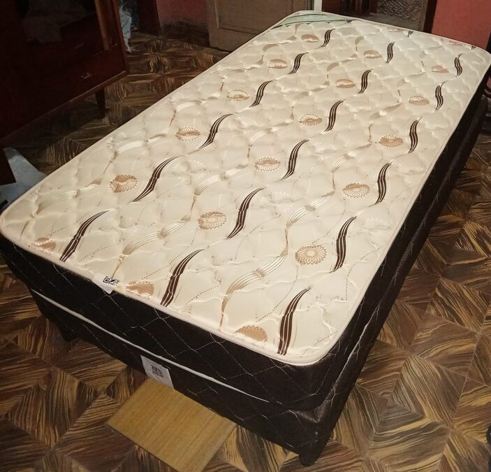 Vendo Sommier Plaza y media (prácticamente nuevo)