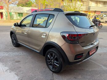 SANDERO STEPWAY INTENS-2022
