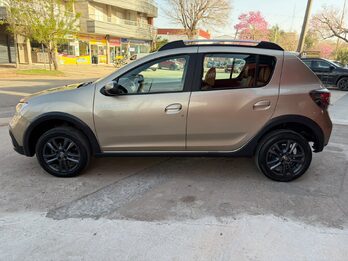 SANDERO STEPWAY INTENS-2022