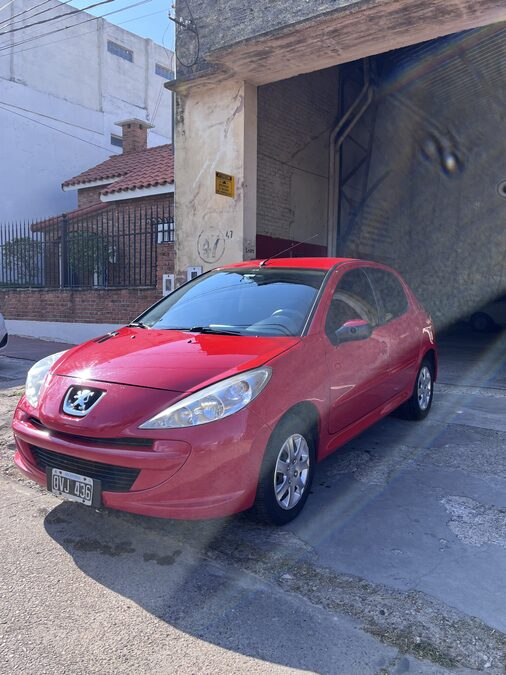 Peugeot 207 2015