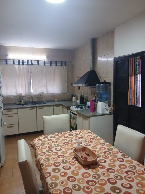 PARTICULAR VENDE CASA  + DEPARTAMENTO