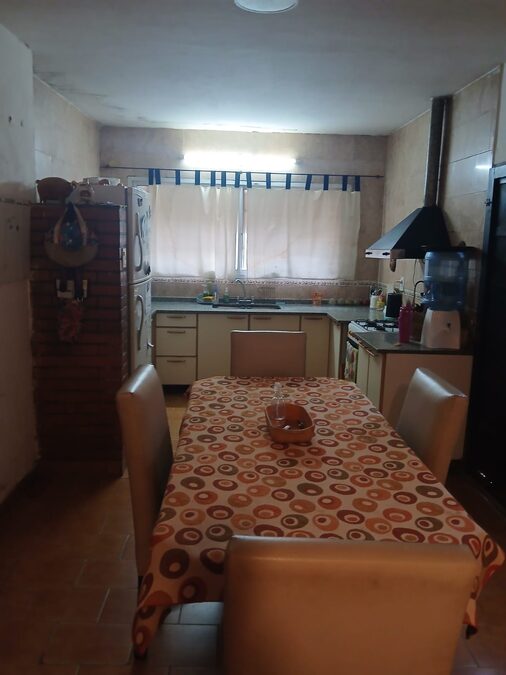 PARTICULAR VENDE CASA  + DEPARTAMENTO