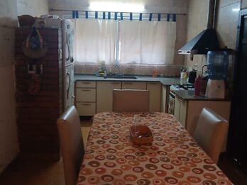 PARTICULAR VENDE CASA  + DEPARTAMENTO