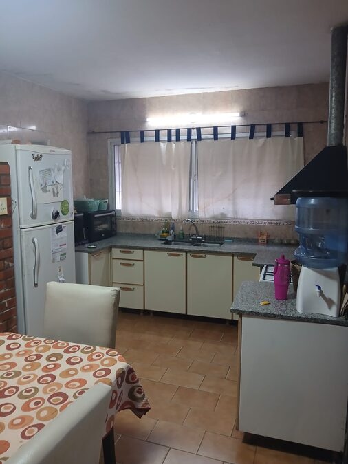 PARTICULAR VENDE CASA  + DEPARTAMENTO