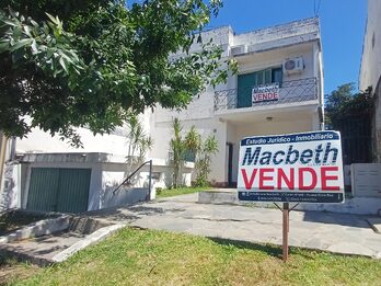 Vende Casa a Mejorar/Reciclar Sobre Avenida Almafuerte
