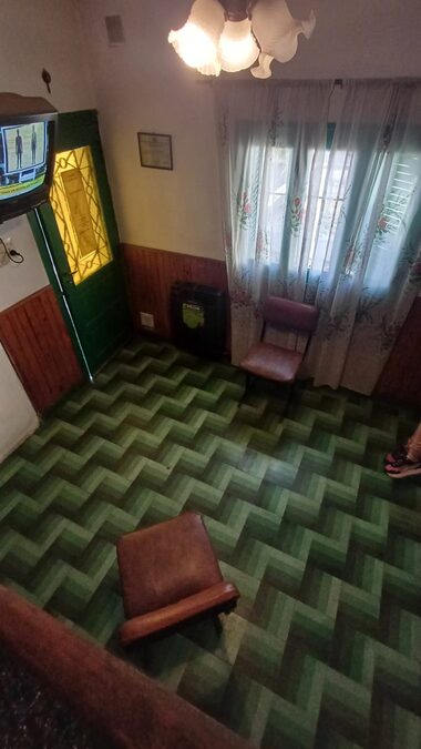Vende Casa a Mejorar/Reciclar Sobre Avenida Almafuerte