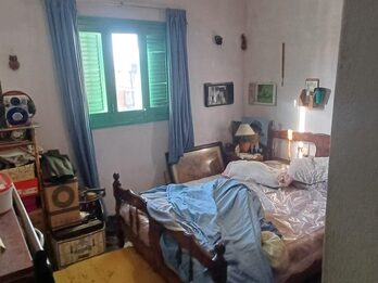 Vende Casa a Mejorar/Reciclar Sobre Avenida Almafuerte