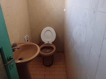 Vende Casa a Mejorar/Reciclar Sobre Avenida Almafuerte