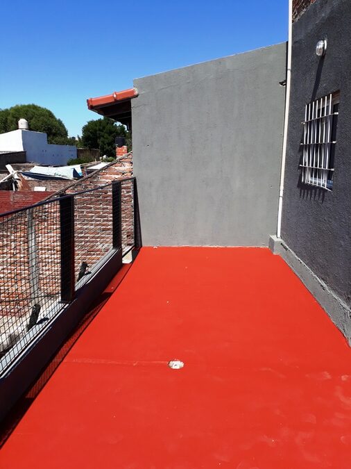 Alquila Casa en Planta Alta calle Sudamerica