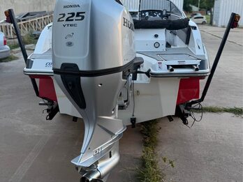 ECLIPSE 21SS con HONDA 225hp VTEC