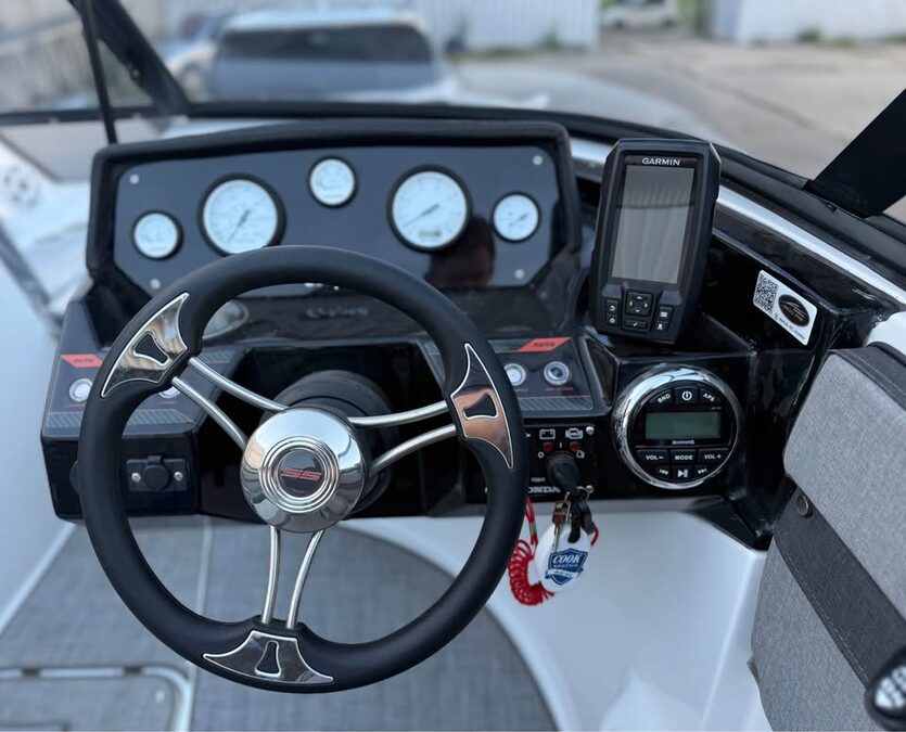 ECLIPSE 21SS con HONDA 225hp VTEC