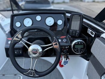 ECLIPSE 21SS con HONDA 225hp VTEC