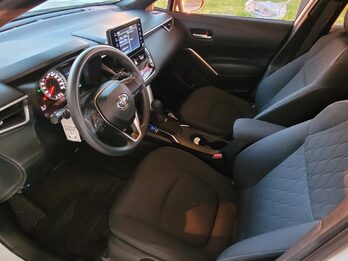 TOYOTA Corolla Cross 2023
