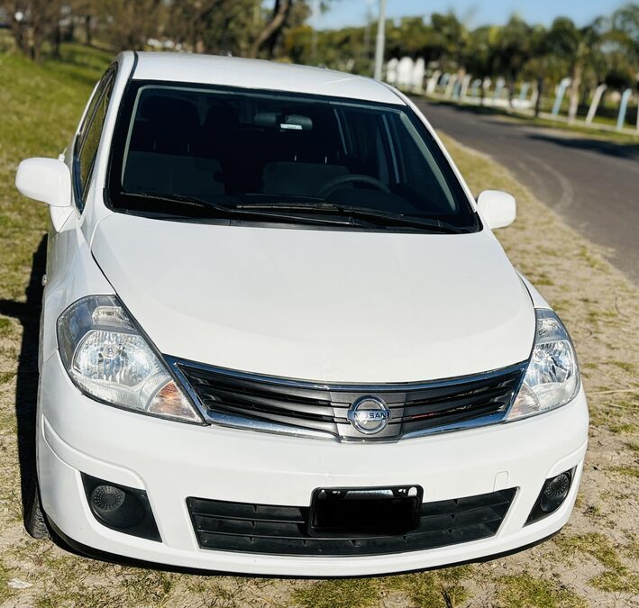 NISSAN TIIDA VISIA 2011