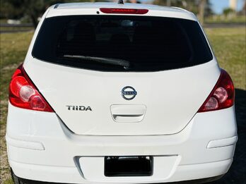NISSAN TIIDA VISIA 2011