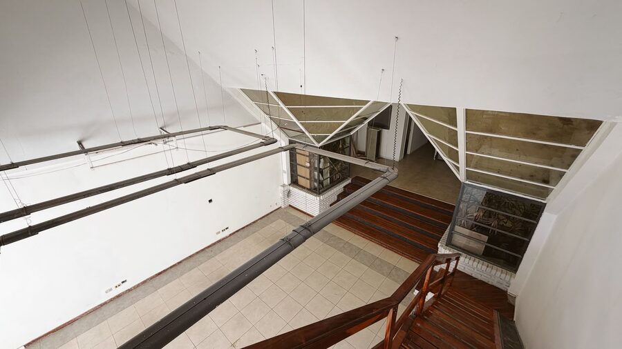 VENTA LOCAL SOBRE AVENIDA EN PLENO CENTRO!