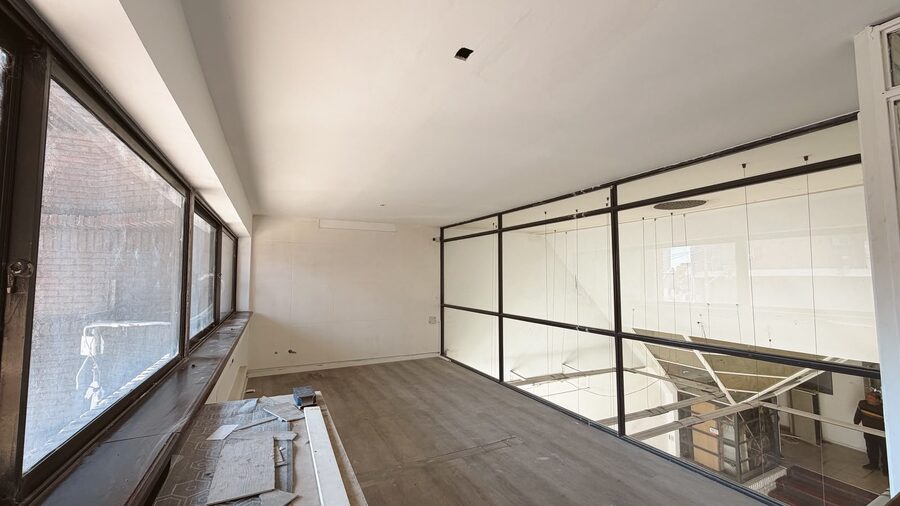 VENTA LOCAL SOBRE AVENIDA EN PLENO CENTRO!