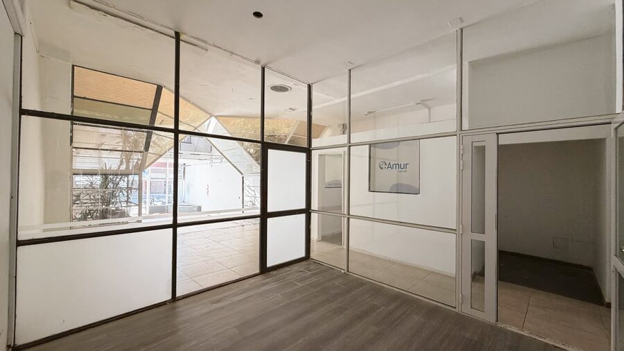 VENTA LOCAL SOBRE AVENIDA EN PLENO CENTRO!