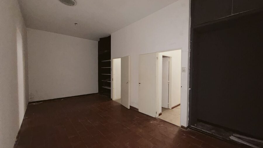 VENTA LOCAL SOBRE AVENIDA EN PLENO CENTRO!