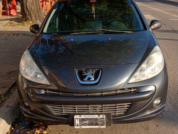 Peugeot 207 compact 2013