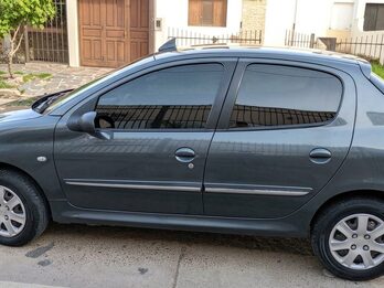 Peugeot 207 compact 2013