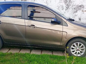 VENDO FIAT PALIO ATRACTIVE 1.4 MODELO 2013