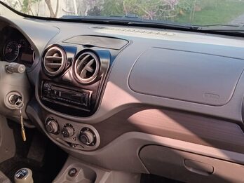 VENDO FIAT PALIO ATRACTIVE 1.4 MODELO 2013
