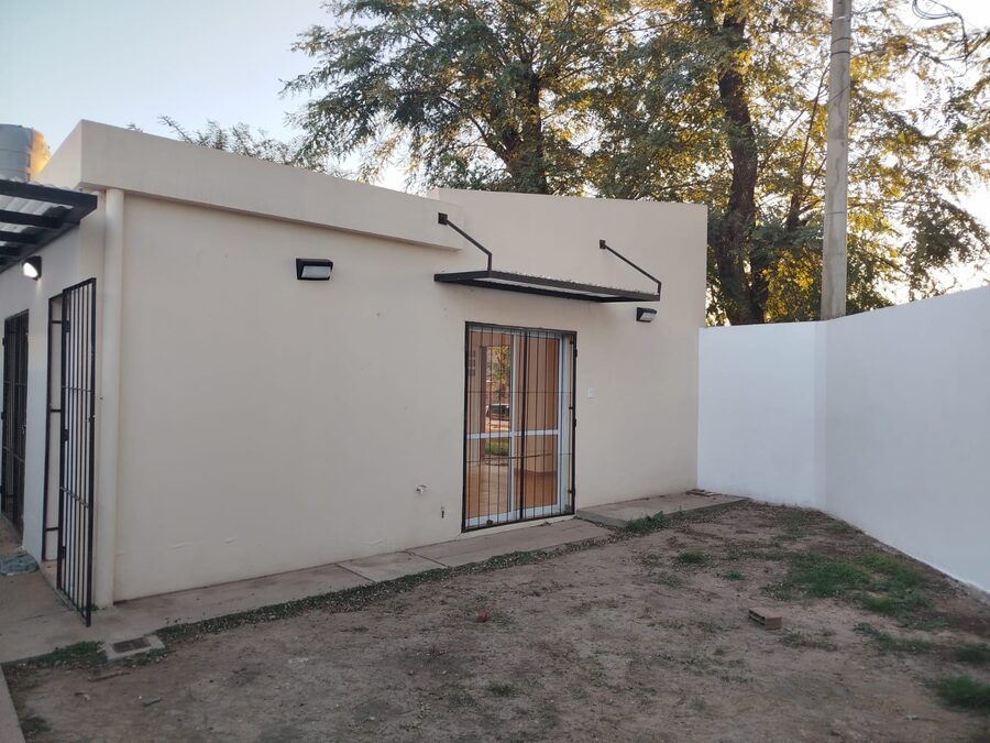 casa de dos dormitorios en esquina