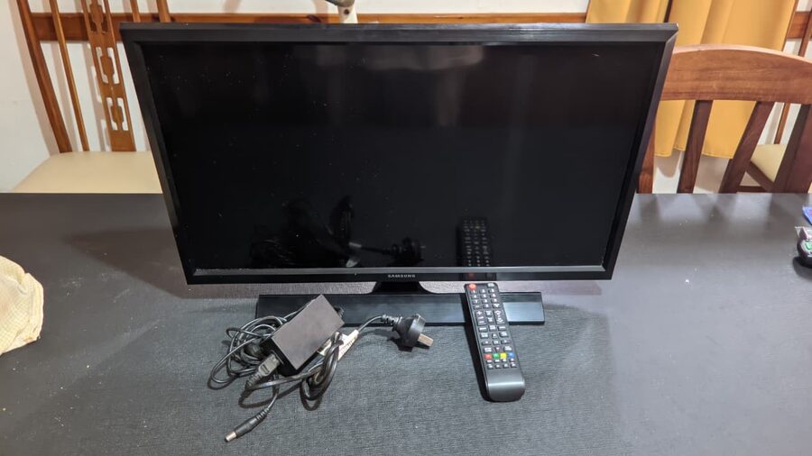 VENDO Televisor Samsung 24” LED HD