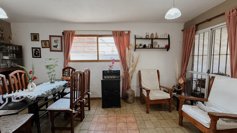 Venta Casa 2 dormitorios con cochera y verde apto credito
